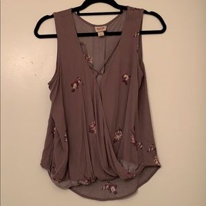 Purple floral flowy tank!
